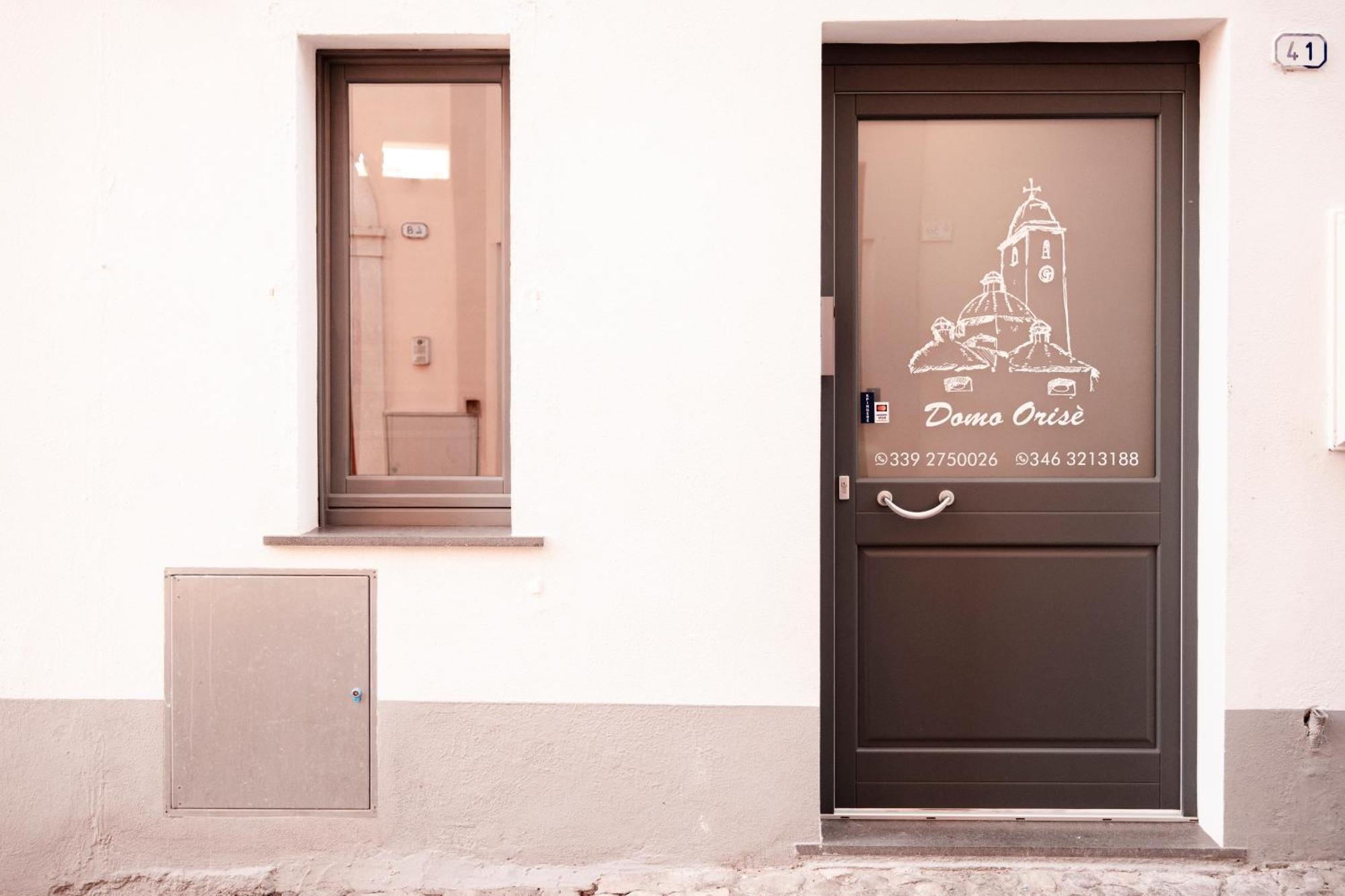 Domo Orise Alloggio In Pieno Centro Орозеи Екстериор снимка